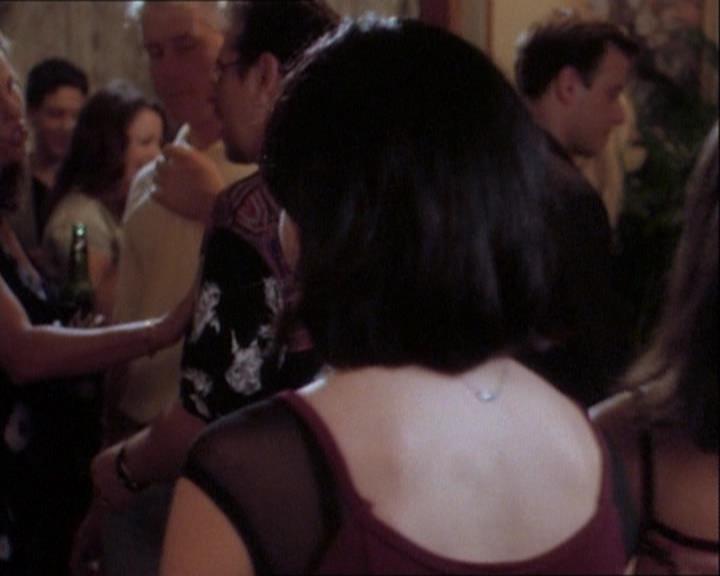 Charmed-Online_dot_net-1x03ThankYouForNotMorphing0123.jpg Charmed-Online_dot_net-1x03ThankYouForNotMorphing0123.jpg