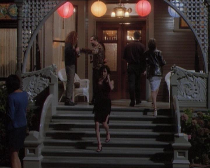 Charmed-Online_dot_net-1x03ThankYouForNotMorphing0181.jpg Charmed-Online_dot_net-1x03ThankYouForNotMorphing0181.jpg