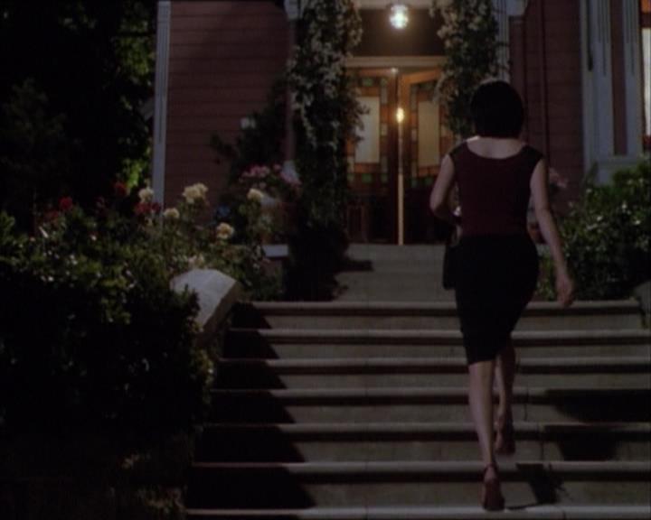 Charmed-Online_dot_net-1x03ThankYouForNotMorphing0189.jpg Charmed-Online_dot_net-1x03ThankYouForNotMorphing0189.jpg