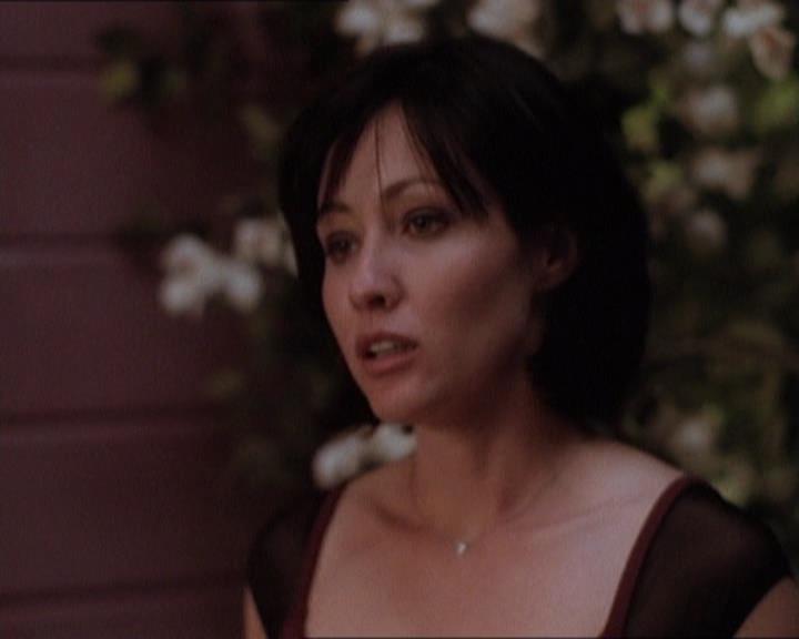 Charmed-Online_dot_net-1x03ThankYouForNotMorphing0201.jpg Charmed-Online_dot_net-1x03ThankYouForNotMorphing0201.jpg