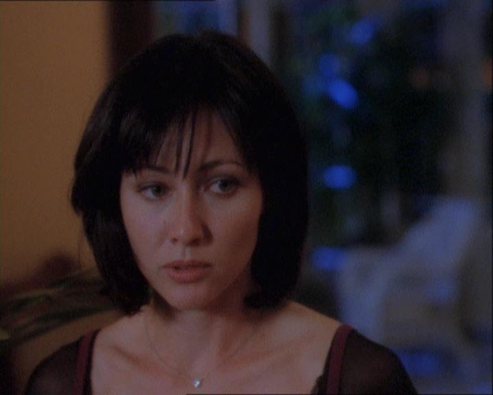 Charmed-Online_dot_net-1x03ThankYouForNotMorphing0230.jpg Charmed-Online_dot_net-1x03ThankYouForNotMorphing0230.jpg