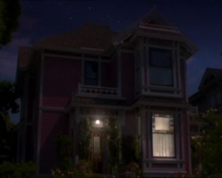 Charmed-Online_dot_net-1x03ThankYouForNotMorphing0339.jpg