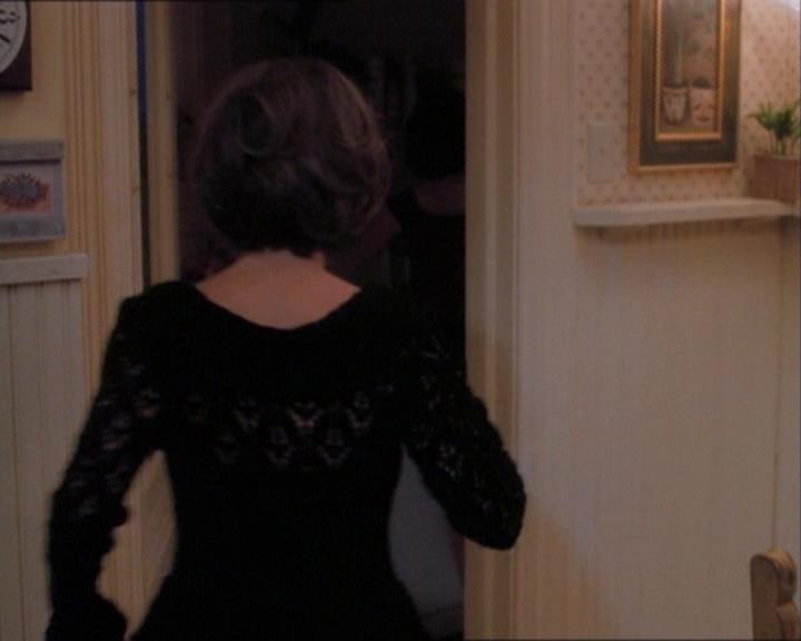 Charmed-Online_dot_net-1x03ThankYouForNotMorphing0390.jpg Charmed-Online_dot_net-1x03ThankYouForNotMorphing0390.jpg