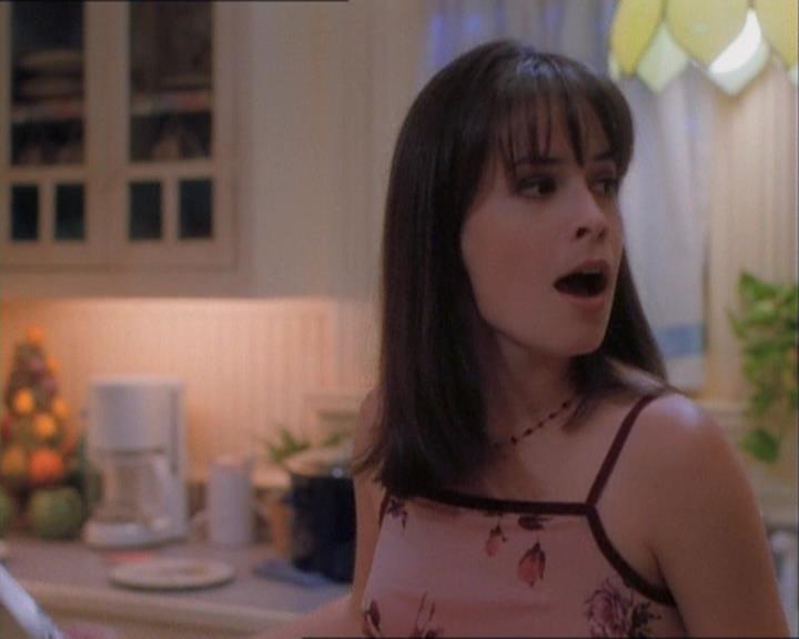 Charmed-Online_dot_net-1x03ThankYouForNotMorphing0398.jpg Charmed-Online_dot_net-1x03ThankYouForNotMorphing0398.jpg