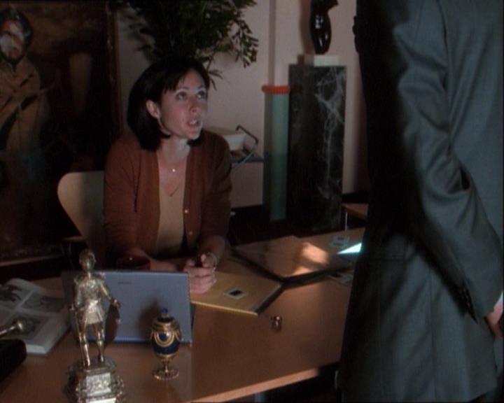 Charmed-Online_dot_net-1x03ThankYouForNotMorphing0422.jpg