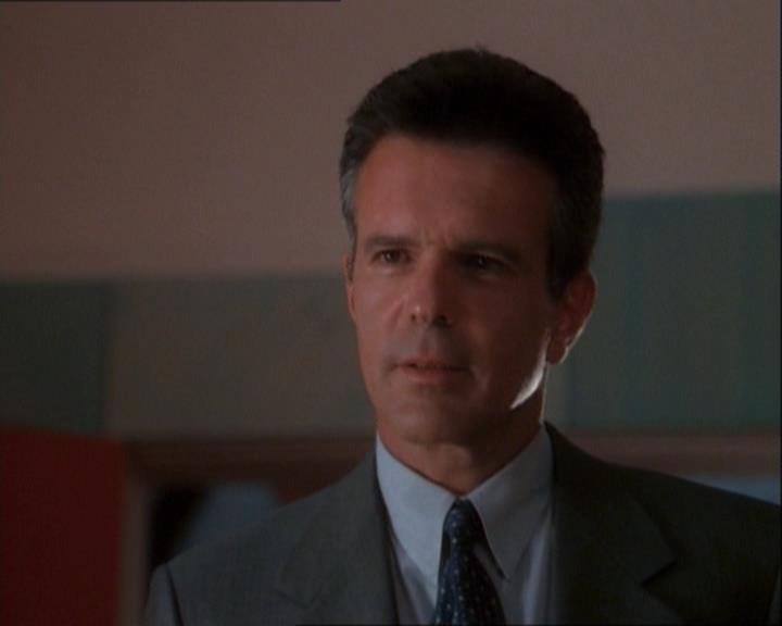 Charmed-Online_dot_net-1x03ThankYouForNotMorphing0443.jpg Charmed-Online_dot_net-1x03ThankYouForNotMorphing0443.jpg