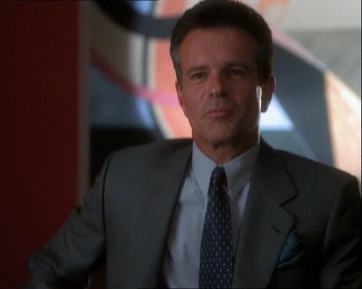 Charmed-Online_dot_net-1x03ThankYouForNotMorphing0451.jpg Charmed-Online_dot_net-1x03ThankYouForNotMorphing0451.jpg