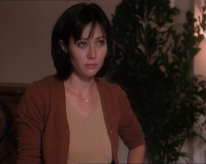 Charmed-Online_dot_net-1x03ThankYouForNotMorphing0542.jpg