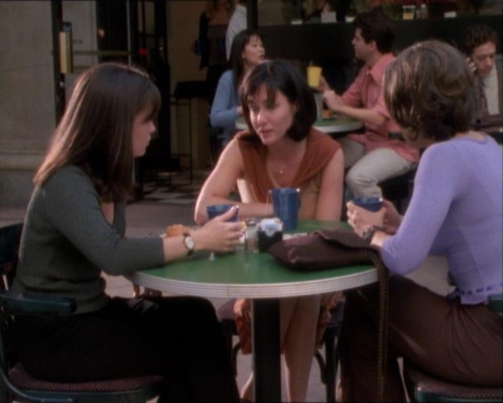 Charmed-Online_dot_net-1x03ThankYouForNotMorphing0552.jpg