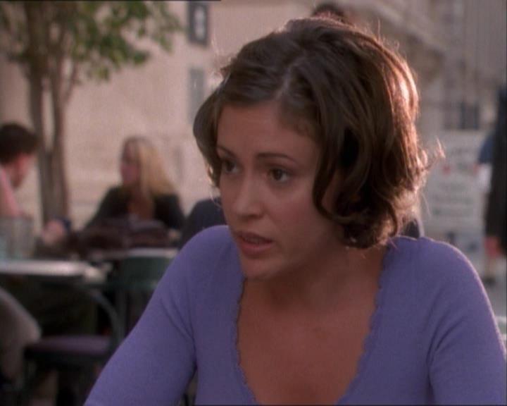 Charmed-Online_dot_net-1x03ThankYouForNotMorphing0572.jpg