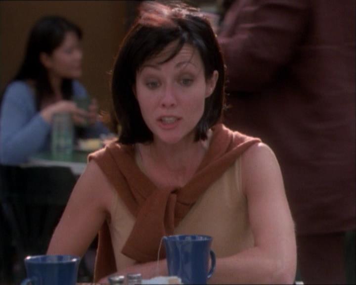 Charmed-Online_dot_net-1x03ThankYouForNotMorphing0577.jpg Charmed-Online_dot_net-1x03ThankYouForNotMorphing0577.jpg