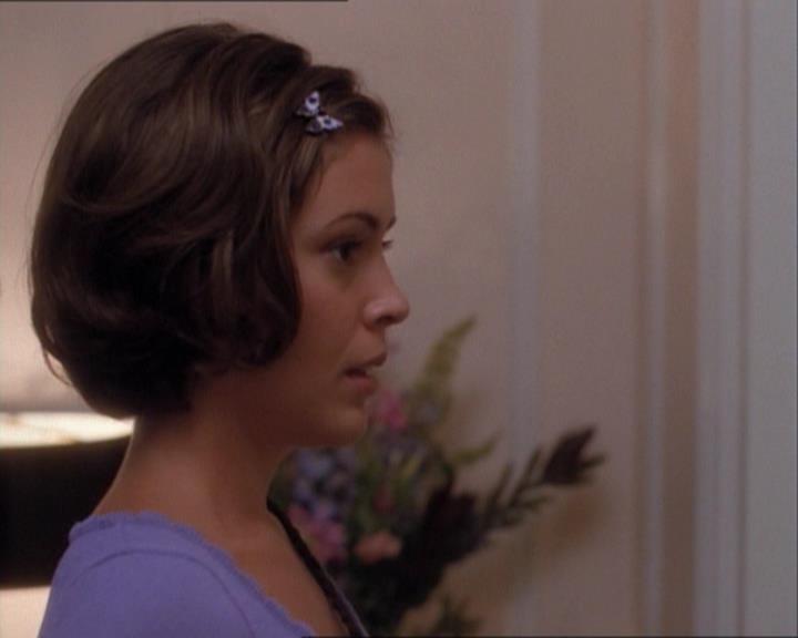 Charmed-Online_dot_net-1x03ThankYouForNotMorphing0621.jpg