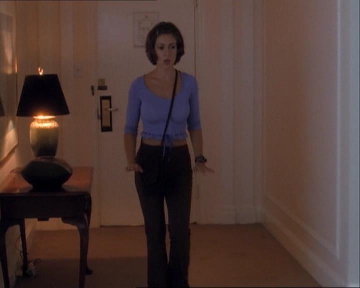 Charmed-Online_dot_net-1x03ThankYouForNotMorphing0629.jpg Charmed-Online_dot_net-1x03ThankYouForNotMorphing0629.jpg