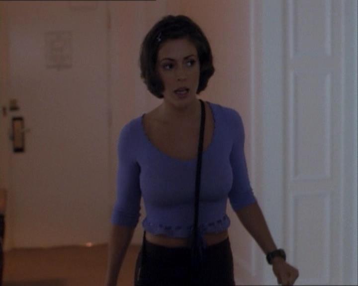 Charmed-Online_dot_net-1x03ThankYouForNotMorphing0631.jpg