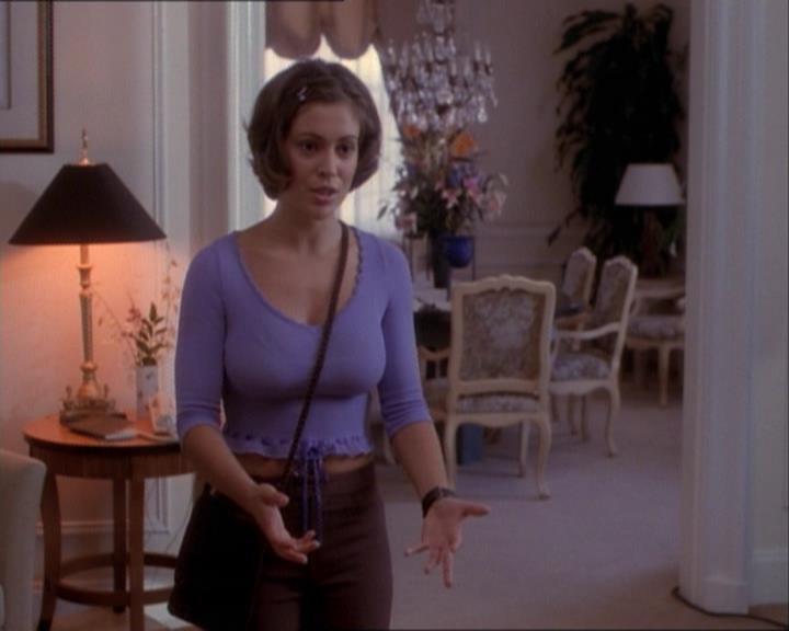 Charmed-Online_dot_net-1x03ThankYouForNotMorphing0651.jpg Charmed-Online_dot_net-1x03ThankYouForNotMorphing0651.jpg