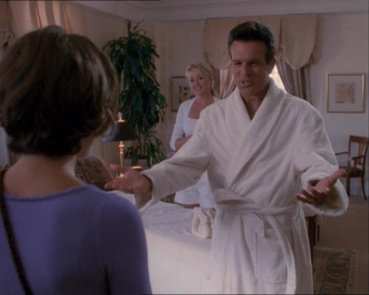 Charmed-Online_dot_net-1x03ThankYouForNotMorphing0661.jpg Charmed-Online_dot_net-1x03ThankYouForNotMorphing0661.jpg