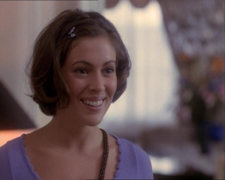 Charmed-Online_dot_net-1x03ThankYouForNotMorphing0665.jpg Charmed-Online_dot_net-1x03ThankYouForNotMorphing0665.jpg