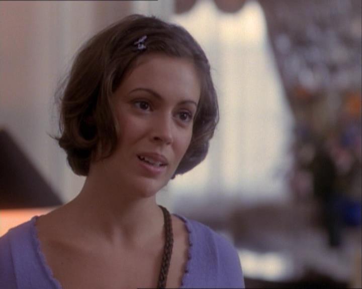 Charmed-Online_dot_net-1x03ThankYouForNotMorphing0679.jpg