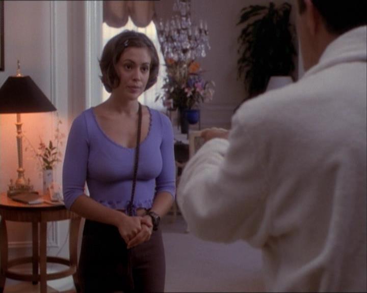 Charmed-Online_dot_net-1x03ThankYouForNotMorphing0684.jpg Charmed-Online_dot_net-1x03ThankYouForNotMorphing0684.jpg