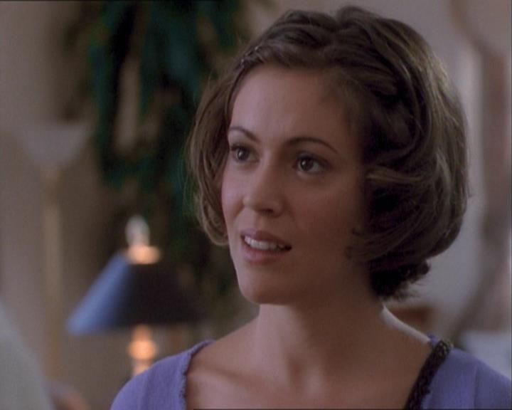 Charmed-Online_dot_net-1x03ThankYouForNotMorphing0707.jpg