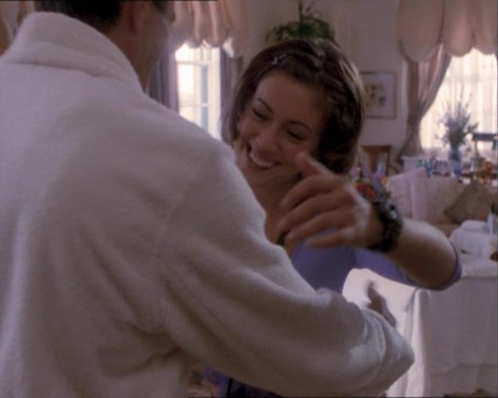 Charmed-Online_dot_net-1x03ThankYouForNotMorphing0720.jpg