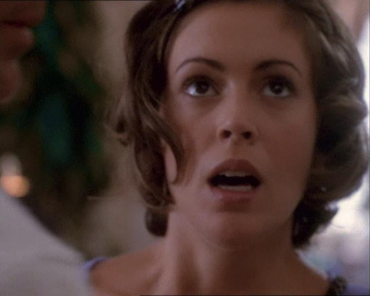 Charmed-Online_dot_net-1x03ThankYouForNotMorphing0741.jpg