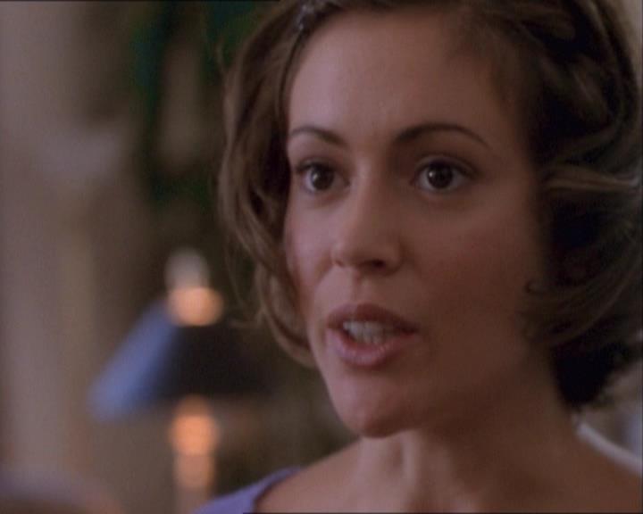 Charmed-Online_dot_net-1x03ThankYouForNotMorphing0745.jpg Charmed-Online_dot_net-1x03ThankYouForNotMorphing0745.jpg