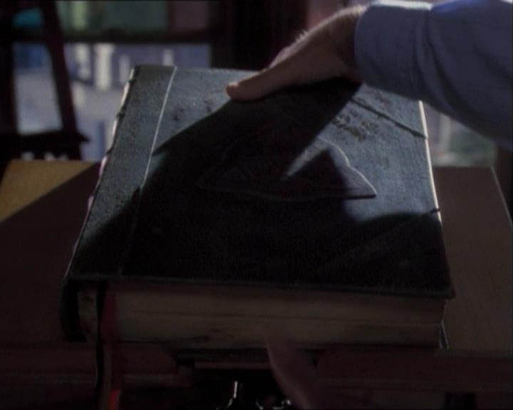 Charmed-Online_dot_net-1x03ThankYouForNotMorphing0822.jpg Charmed-Online_dot_net-1x03ThankYouForNotMorphing0822.jpg