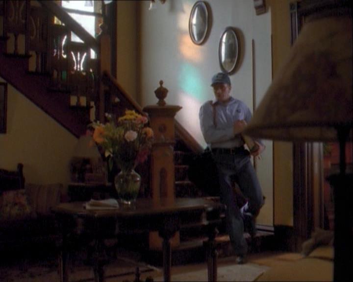 Charmed-Online_dot_net-1x03ThankYouForNotMorphing0829.jpg