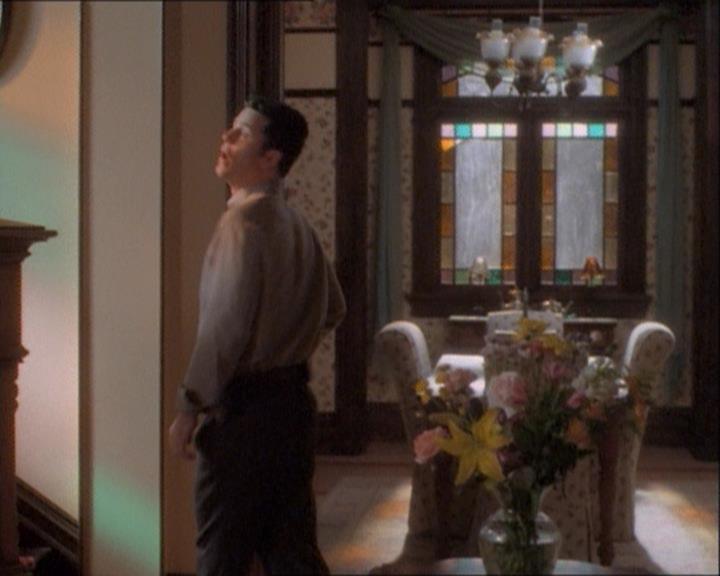 Charmed-Online_dot_net-1x03ThankYouForNotMorphing0874.jpg