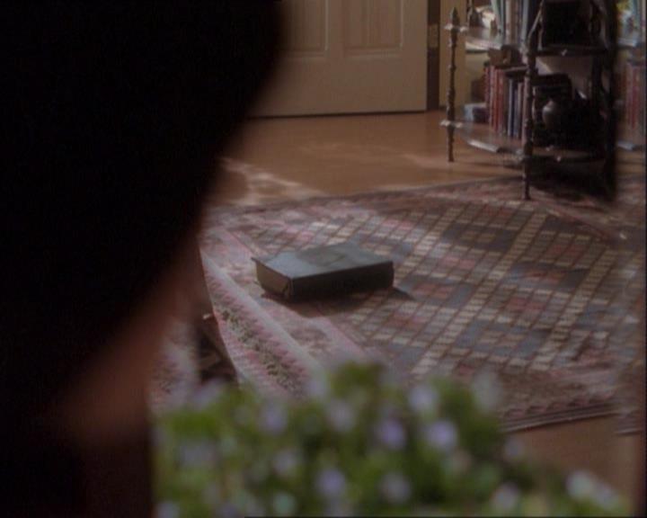 Charmed-Online_dot_net-1x03ThankYouForNotMorphing0886.jpg Charmed-Online_dot_net-1x03ThankYouForNotMorphing0886.jpg