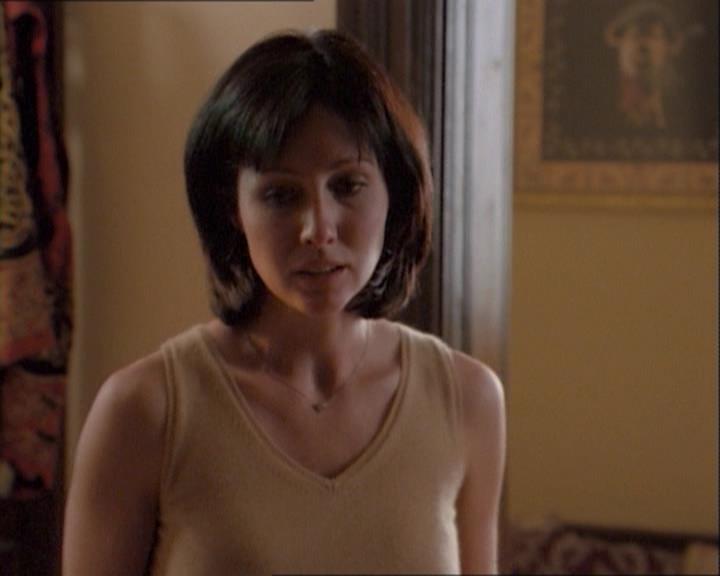 Charmed-Online_dot_net-1x03ThankYouForNotMorphing0892.jpg Charmed-Online_dot_net-1x03ThankYouForNotMorphing0892.jpg