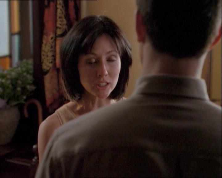 Charmed-Online_dot_net-1x03ThankYouForNotMorphing0904.jpg
