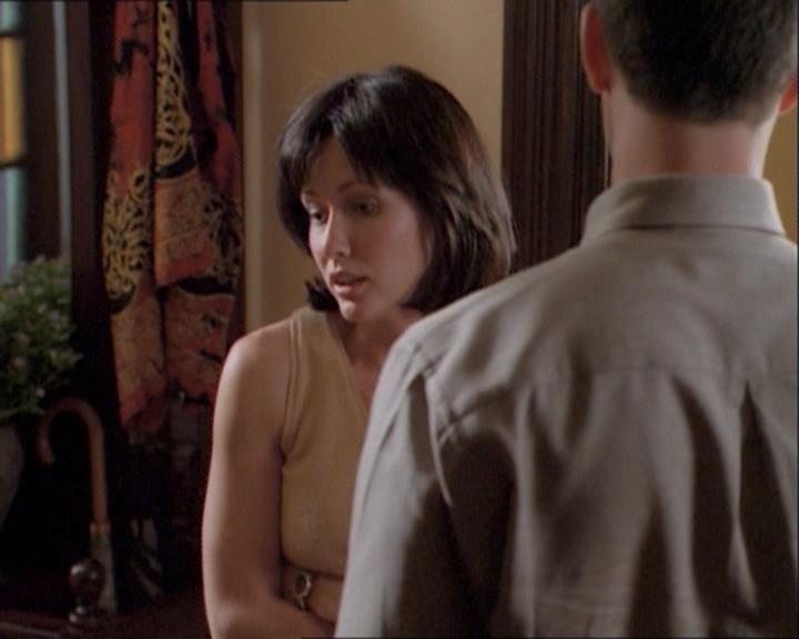 Charmed-Online_dot_net-1x03ThankYouForNotMorphing0917.jpg Charmed-Online_dot_net-1x03ThankYouForNotMorphing0917.jpg