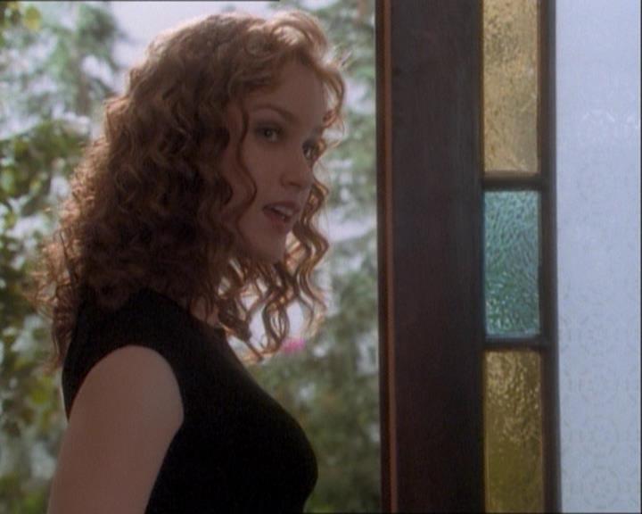 Charmed-Online_dot_net-1x03ThankYouForNotMorphing0920.jpg
