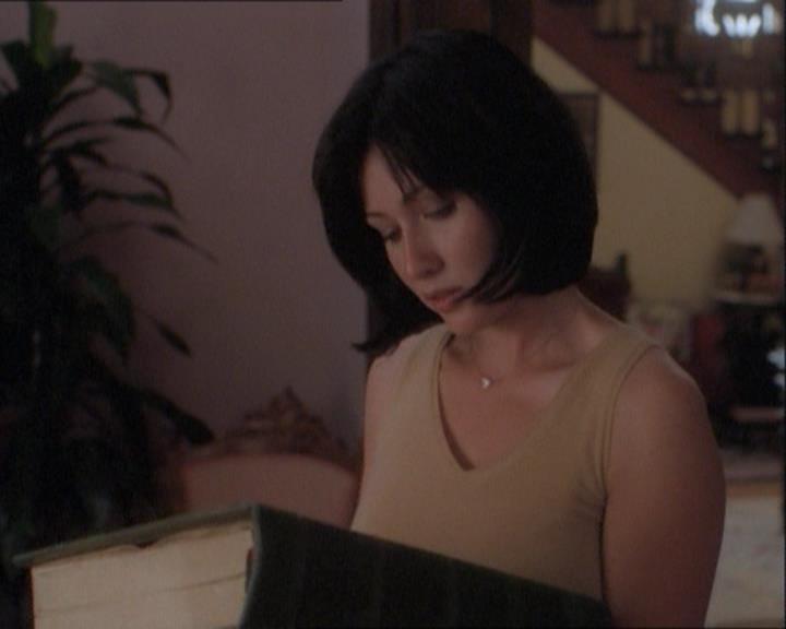 Charmed-Online_dot_net-1x03ThankYouForNotMorphing0946.jpg Charmed-Online_dot_net-1x03ThankYouForNotMorphing0946.jpg