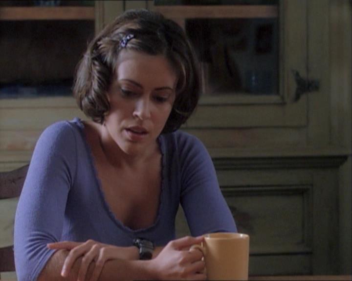 Charmed-Online_dot_net-1x03ThankYouForNotMorphing0997.jpg