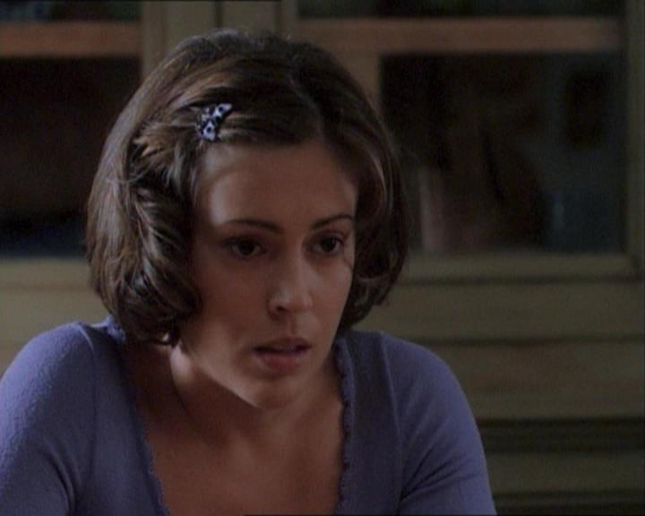 Charmed-Online_dot_net-1x03ThankYouForNotMorphing1005.jpg