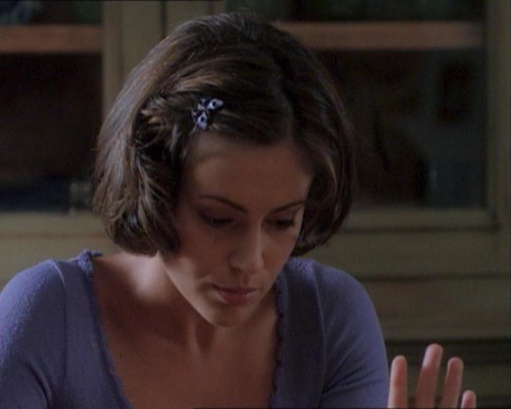 Charmed-Online_dot_net-1x03ThankYouForNotMorphing1020.jpg