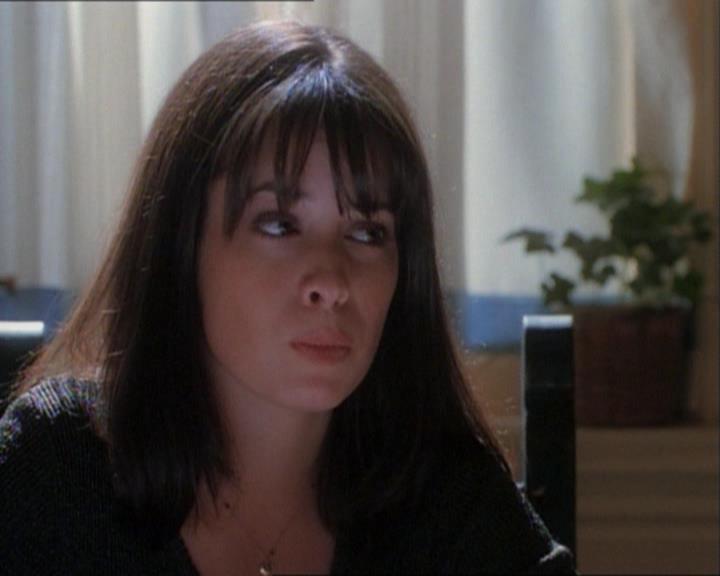 Charmed-Online_dot_net-1x03ThankYouForNotMorphing1028.jpg