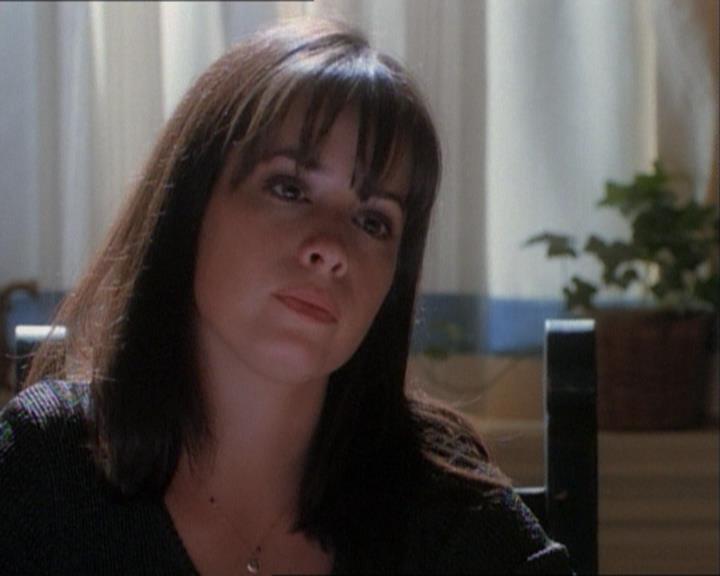 Charmed-Online_dot_net-1x03ThankYouForNotMorphing1047.jpg