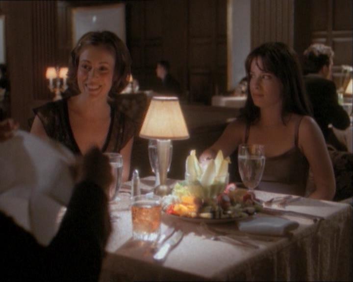 Charmed-Online_dot_net-1x03ThankYouForNotMorphing1069.jpg