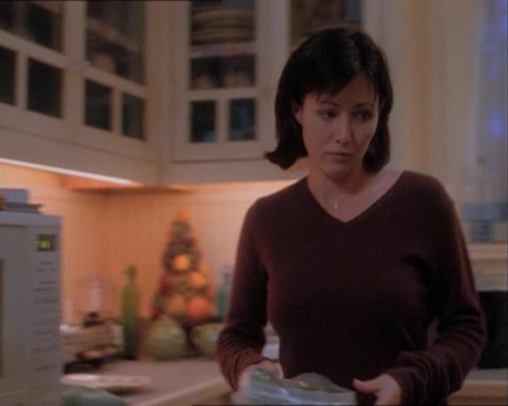 Charmed-Online_dot_net-1x03ThankYouForNotMorphing1123.jpg