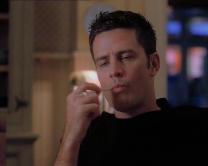 Charmed-Online_dot_net-1x03ThankYouForNotMorphing1189.jpg Charmed-Online_dot_net-1x03ThankYouForNotMorphing1189.jpg