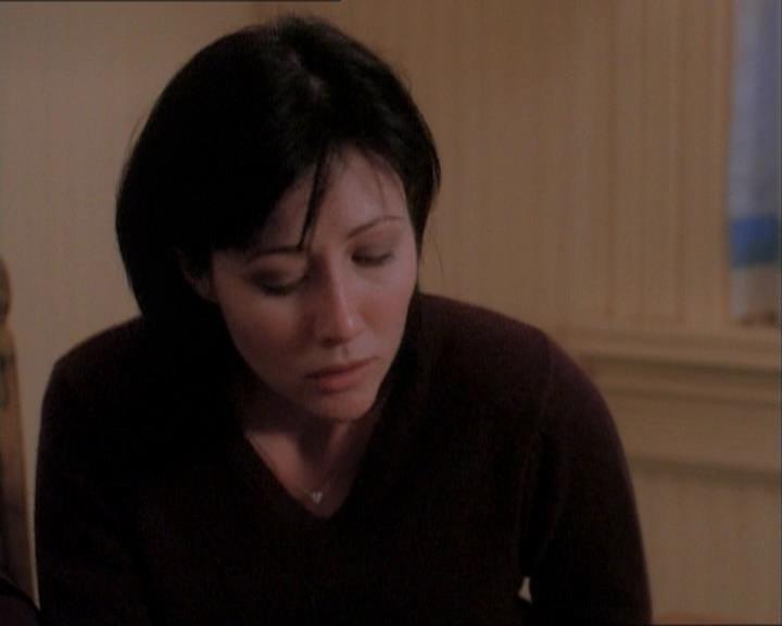 Charmed-Online_dot_net-1x03ThankYouForNotMorphing1213.jpg