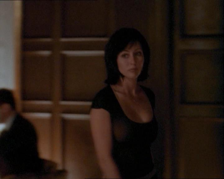 Charmed-Online_dot_net-1x03ThankYouForNotMorphing1227.jpg Charmed-Online_dot_net-1x03ThankYouForNotMorphing1227.jpg