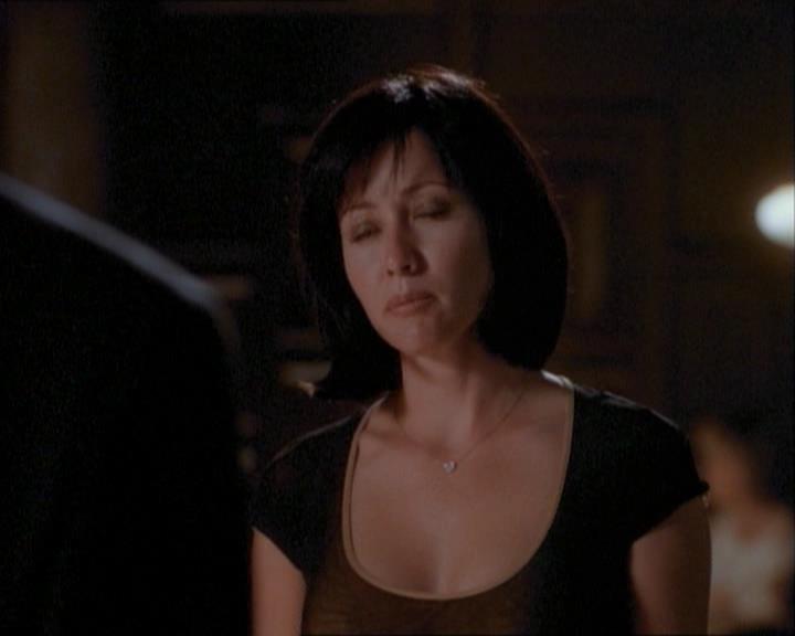 Charmed-Online_dot_net-1x03ThankYouForNotMorphing1238.jpg
