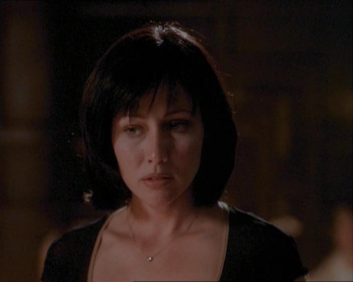 Charmed-Online_dot_net-1x03ThankYouForNotMorphing1303.jpg
