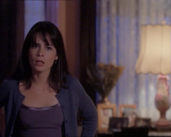 Charmed-Online_dot_net-1x03ThankYouForNotMorphing1333.jpg Charmed-Online_dot_net-1x03ThankYouForNotMorphing1333.jpg