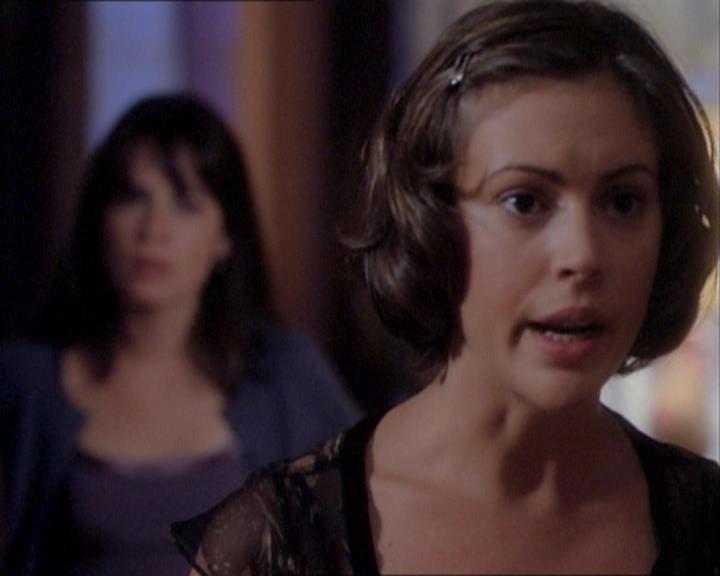 Charmed-Online_dot_net-1x03ThankYouForNotMorphing1335.jpg